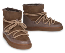 Load image into Gallery viewer, Snow boots with laces