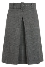 Load image into Gallery viewer, I’m going to kneel in wool
