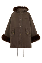Load image into Gallery viewer, Hooded jacket and fur