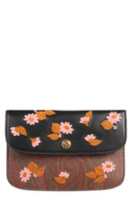 Load image into Gallery viewer, Essential paisley print wallet