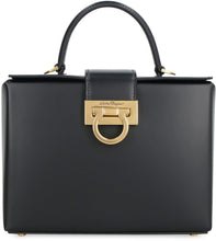 Load image into Gallery viewer, Trifolio leather handbag