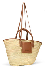 Load image into Gallery viewer, Straw tote bag with leather handles