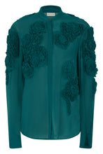 Load image into Gallery viewer, Shirt with floral embroidery