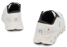 Load image into Gallery viewer, Sneakers with contrasting details
