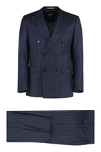 Load image into Gallery viewer, I wear a slim fit two-piece suit made of virgin wool.