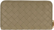 Load image into Gallery viewer, Leather zip-around wallet