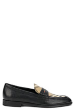 Load image into Gallery viewer, Tartan moccasin