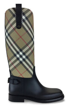 Load image into Gallery viewer, Rubber boots with tartan pattern