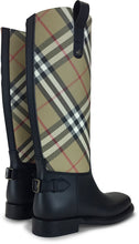 Load image into Gallery viewer, Rubber boots with tartan pattern