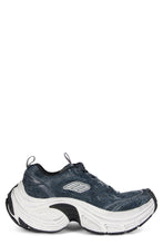 Load image into Gallery viewer, Sport shoes with a curved sole