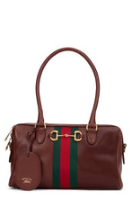Load image into Gallery viewer, Medium duffle bag in leather