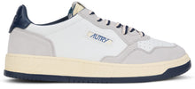 Load image into Gallery viewer, Sneakers with a comfortable sole