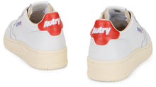 Load image into Gallery viewer, Low-top sneakers Medalist in leather