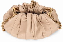 Load image into Gallery viewer, Pleated shoulder bag in leather with chain