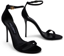 Load image into Gallery viewer, Heels in patent leather and velvet