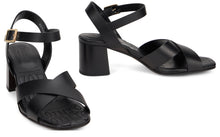 Load image into Gallery viewer, Medium heeled sandals in leather