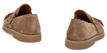 Load image into Gallery viewer, Suede loafers
