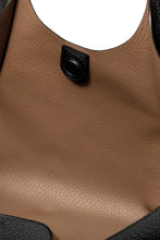 Load image into Gallery viewer, Dua leather bag