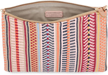 Load image into Gallery viewer, Mantas Crossbody bag