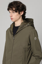 Load image into Gallery viewer, Traversier technical fabric hooded jacket