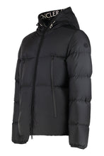 Load image into Gallery viewer, Montcla Short down jacket with hood