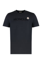 Load image into Gallery viewer, T-shirt with flocked logo in cotton