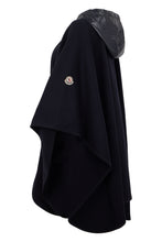 Load image into Gallery viewer, Cloak with hood and belt