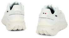 Load image into Gallery viewer, Sneakers with prominent sole