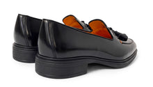 Load image into Gallery viewer, Easy loafers in leather with inserts