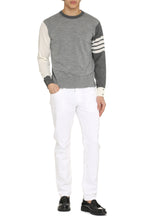 Load image into Gallery viewer, Crew-neck wool sweater