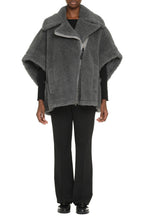 Load image into Gallery viewer, Newmanto vegan fur jacket