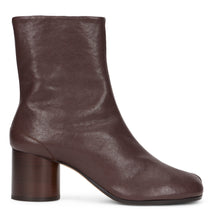 Load image into Gallery viewer, Tabi boots with heel