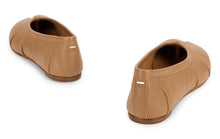 Load image into Gallery viewer, Ballerina Tabi in suede