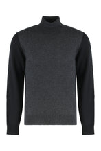 Load image into Gallery viewer, Round neck sweater in wool