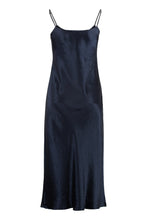 Load image into Gallery viewer, Satin dress