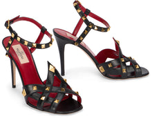 Load image into Gallery viewer, Sandals with studs