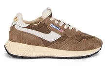 Load image into Gallery viewer, Suede sneakers