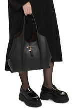 Load image into Gallery viewer, Media T Timeless Leather tote