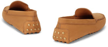 Load image into Gallery viewer, Suede moccasins