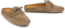 Load image into Gallery viewer, Suede loafers in beige