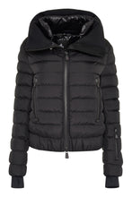 Load image into Gallery viewer, Vonne short down jacket