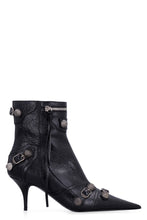 Load image into Gallery viewer, Cagole leather pointy-toe ankle boots