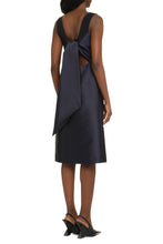 Load image into Gallery viewer, Bow detail dress
