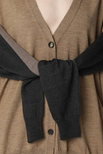 Load image into Gallery viewer, Virgin wool cardigan

