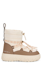 Load image into Gallery viewer, Mountain boots in technical fabric
