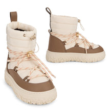 Load image into Gallery viewer, Mountain boots in technical fabric
