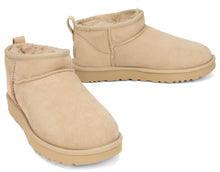 Load image into Gallery viewer, Beige ankle boot comfortable and versatile for any occasion
