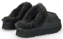 Load image into Gallery viewer, Slippers Disquette in suede and sheepskin
