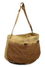 Load image into Gallery viewer, Clarks x C.P Company - Messenger bag with logo
