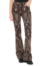 Load image into Gallery viewer, Printed flared jeans
